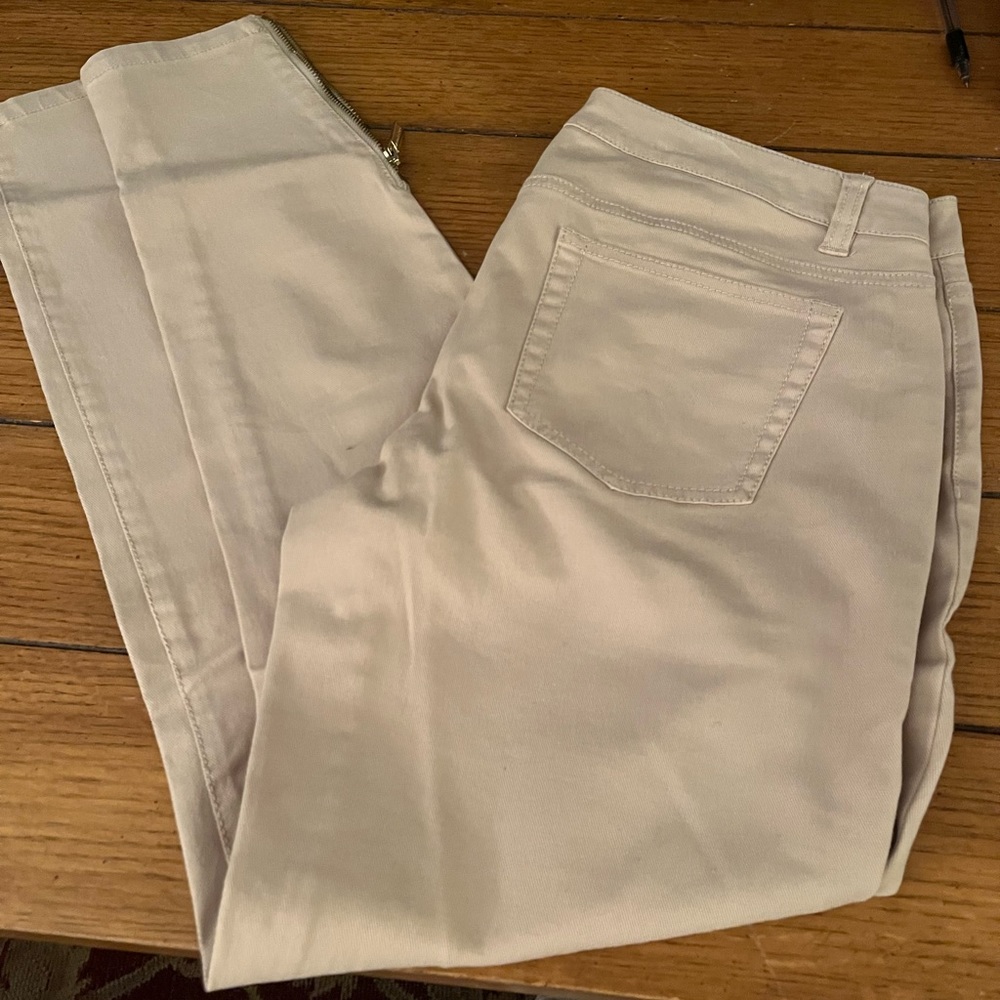 Women’s Michael Kors khakis (T)